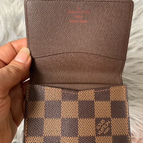 Authentic LOUIS VUITTON
Damier Ebene Pattern Card Case - Picture 8 of 13